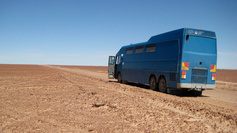 Blue bus serves 'good food rather than sexy food' to showbiz stars Blog770px-blue bus3