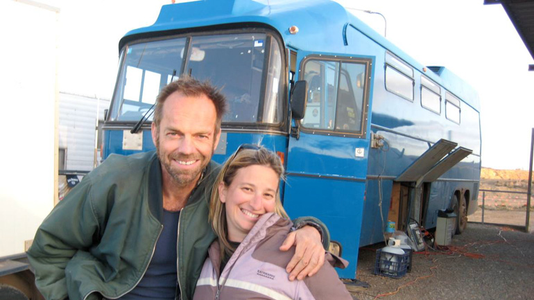 Blue bus serves 'good food rather than sexy food' to showbiz stars Blog770px-blue bus hugo